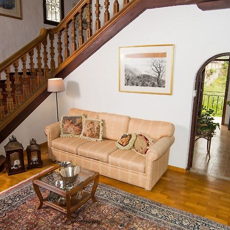 Historic Villa Δελφοί Εξωτερικό φωτογραφία